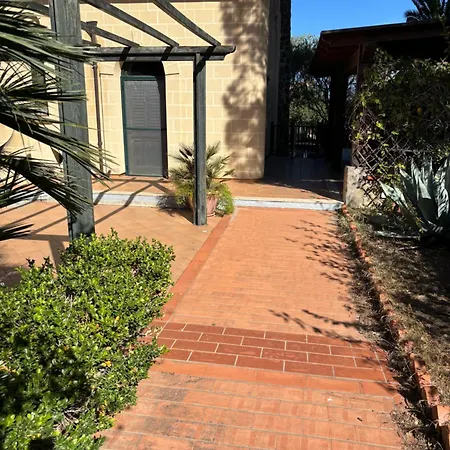 Al Mare Baia Emiri Mazzaforno 빌라 *